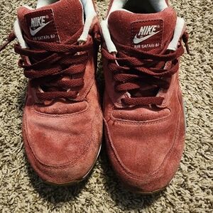 Nike Air Safari 87 Red Sneakers